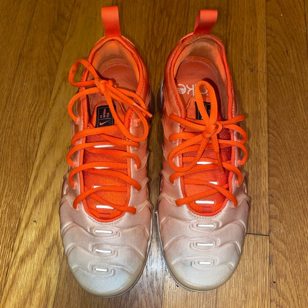 Nike Vapor Max plus Bright Orange Sneakers